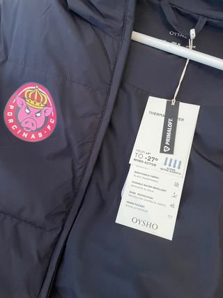 Parka Oysho largo negro Nuevo, estampado Porcinas