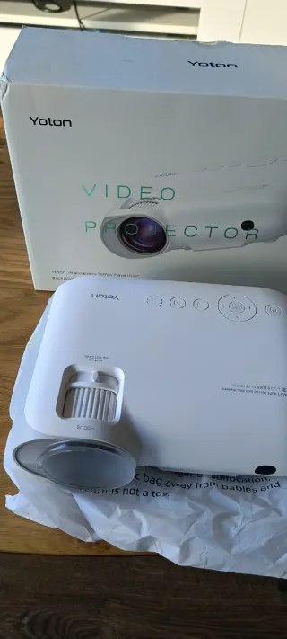 Proyector Yoton Y7 Blanco.