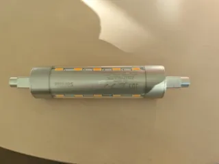 OCASION.Lámpara de pie dorada de metal y cristal.N