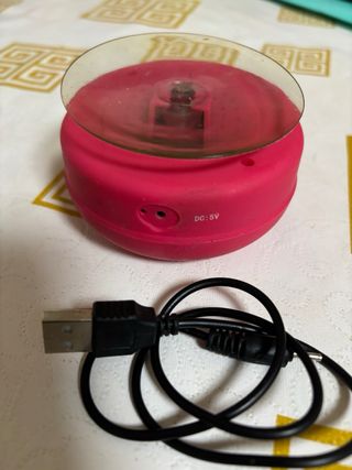 Altavoz Bluetooth rosa waterproof.