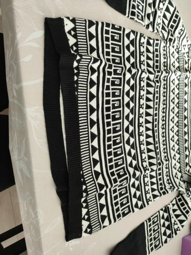 Jersey estampado geométrico