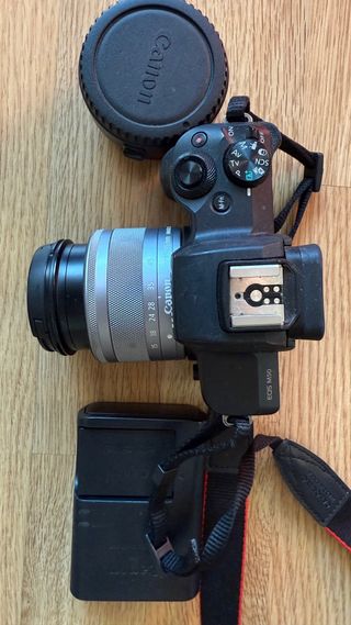 Cámara Canon EOS M50 + Objetivo 15-45mm