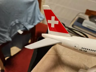 Maqueta Avión B-777-300ER Escala 1/200
