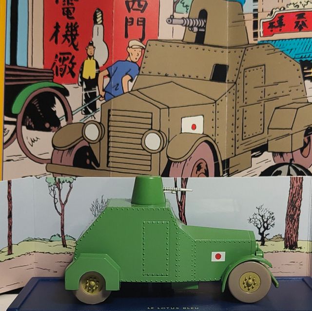 Coche Tintín El Loto Azul