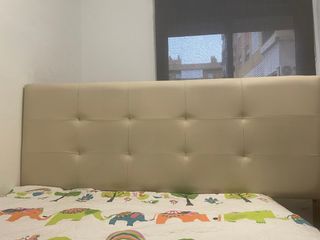 Cabecero de cama beige polipiel