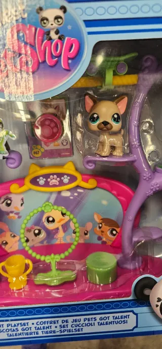 Littlest Pet Shop Playset Talent Show