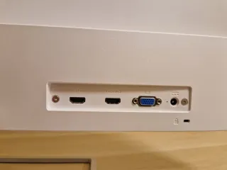 Monitor HP 27fw. 27 pulgadas, full HD.