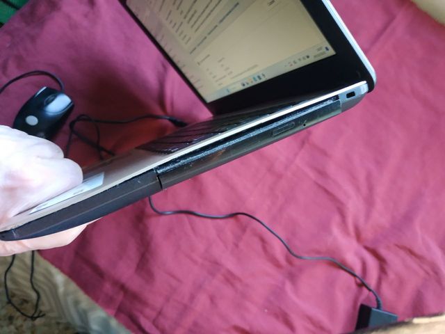 ASUS Vivobook A540S Plata y Negro