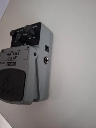 Behringer VD400 Vintage Delay Pedal