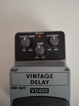 Behringer VD400 Vintage Delay Pedal