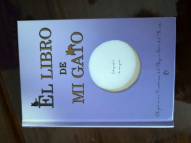 Estuche gatos : gatos sin frontera y alegatos d...