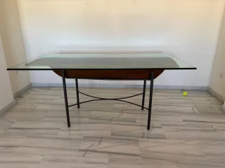 Mesa de comedor forja y cristal con artesa