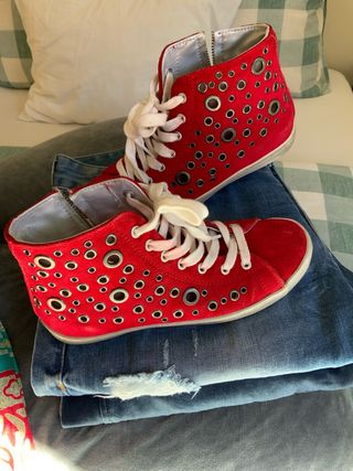 Primadonna Zapatillas Rojas con Ojales