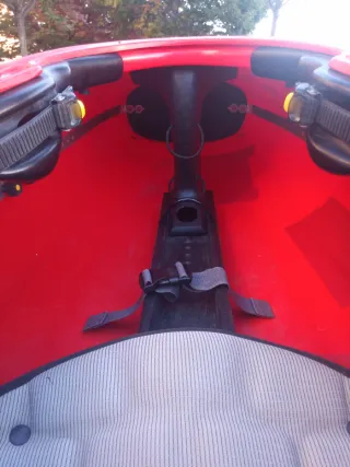 Se vende kayak de aguas bravas Big-Dog.