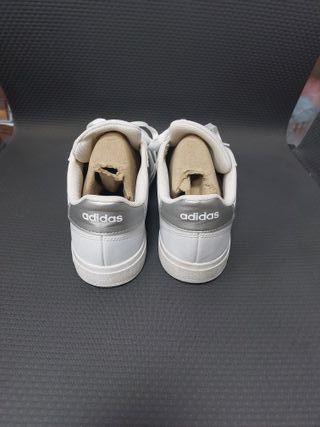 Tenis Adidas Niñ@s Talla 38 Blancos