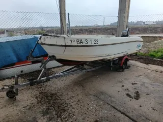 Barca 3.68m eslora manga 1.45m