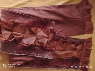 Foulard color teja,con volantes terciopelo