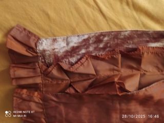 Foulard color teja,con volantes terciopelo