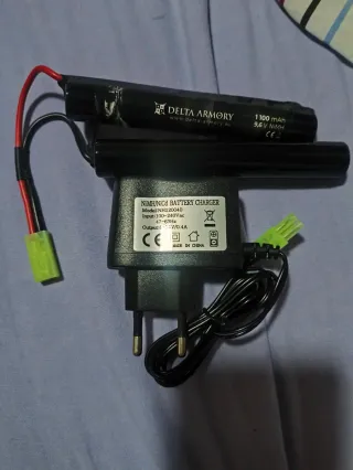 Batería Airsoft Ni-MH 1100 mAh 9.6V y cargador 