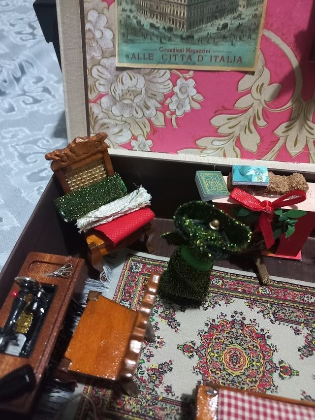 Miniatura in valigia con luci LED pezzo unico