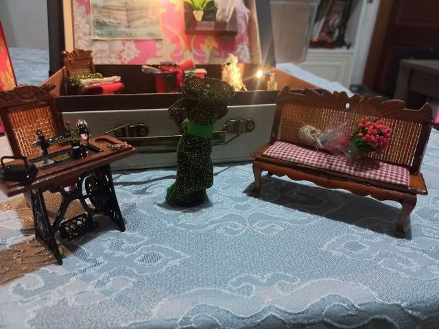 Miniatura in valigia con luci LED pezzo unico