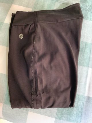 Pantalones Diesel negros con detalle