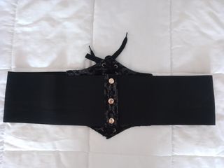 Cinturón ancho encaje negro