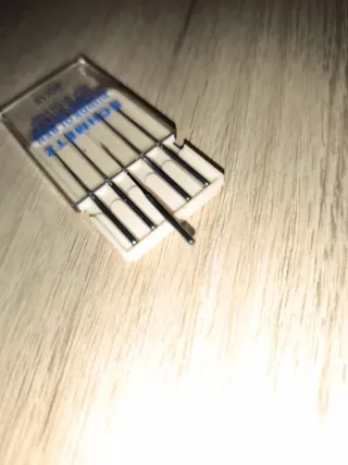 Confezione da 5 aghi per macchine da cucire Schmetz