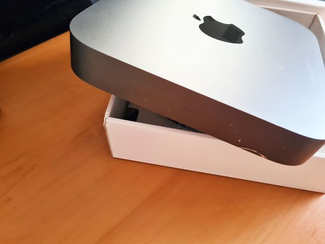 Mac Mini 2018 i5 3.0GHz 8GB RAM SSD 256GB