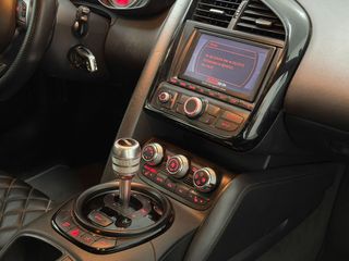 AUDI R8 4.2 FSI V8 quattro R tronic (Diseño V10)