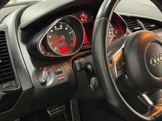 AUDI R8 4.2 FSI V8 quattro R tronic (Diseño V10)