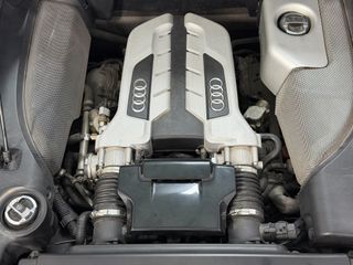 AUDI R8 4.2 FSI V8 quattro R tronic (Diseño V10)