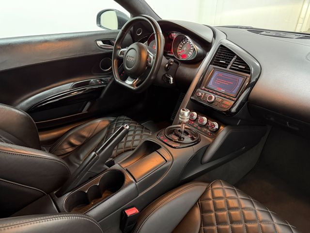 AUDI R8 4.2 FSI V8 quattro R tronic (Diseño V10)