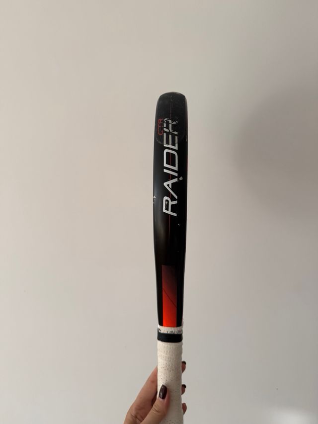 Pala Bullpadel Raider CTR Negra y Naranja