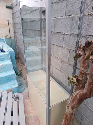 Vitrina expositor cristal, madera y metal