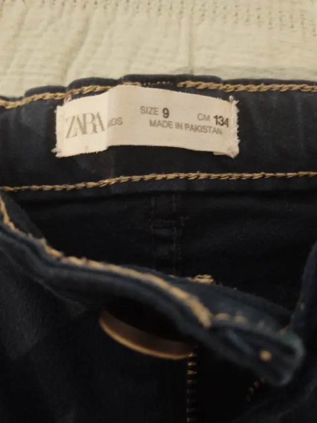 Vaquero Zara azul marino pierna estrecha T9