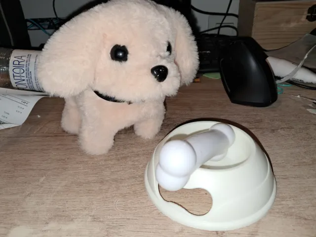 Peluche perro con hueso y cuenco