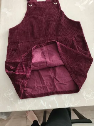 Vestido corto tipo peto