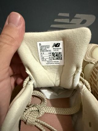 Tênis New Balance 9060 Bege Rosa