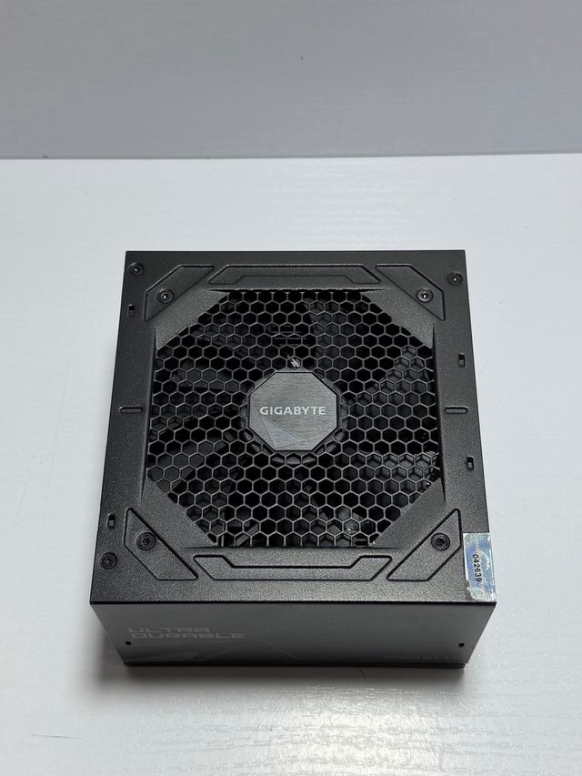 Alimentatore Gigabyte 850W