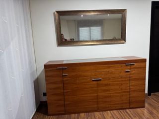 Elegante buffet in legno massello di ciliegio