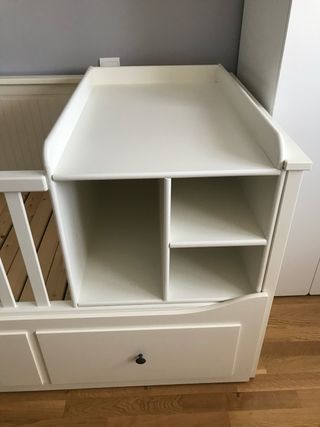 Cuna convertible Hemnes con cambiador