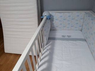 Cuna convertible Hemnes con cambiador