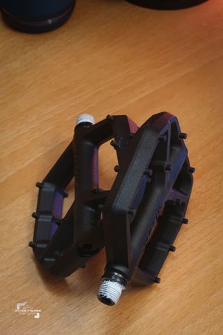 Pedales Planos SYNCROS Squamish III [MTB] (Nuevos)