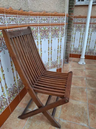 Conjunto mesa y sillas madera tropical
