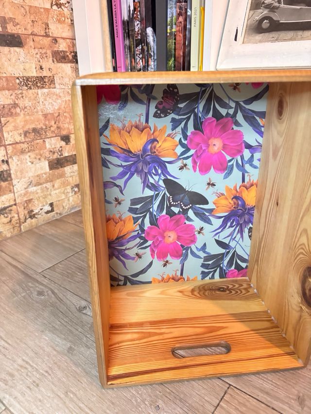 Caja de madera decorada