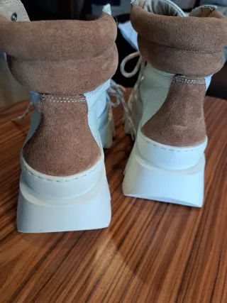 Botas Beige y Marrón para Ciudad y Montaña