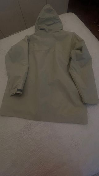 Chaqueta Impermeable Cro Enguatada Beige