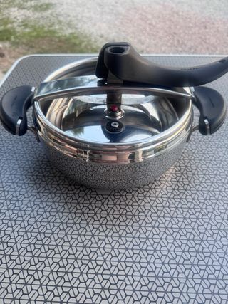 Pentola a pressione Lagostina