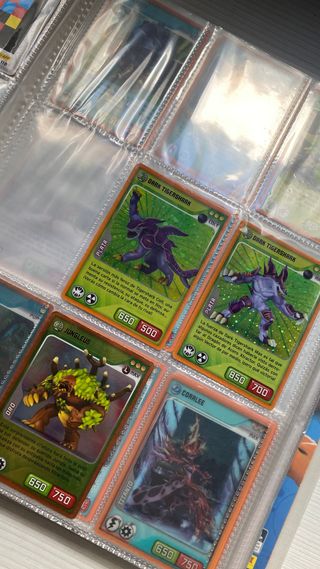 Álbum y colección Invizimals Nueva Alianza